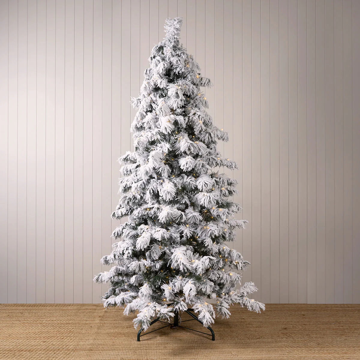 7.5ft flocked tahoe christmas tree