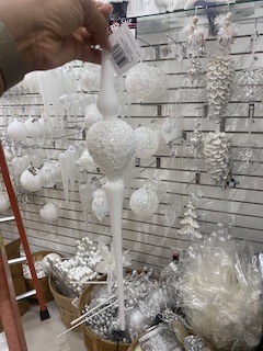 15.7" ICY GLASS WHITE FINIALORN